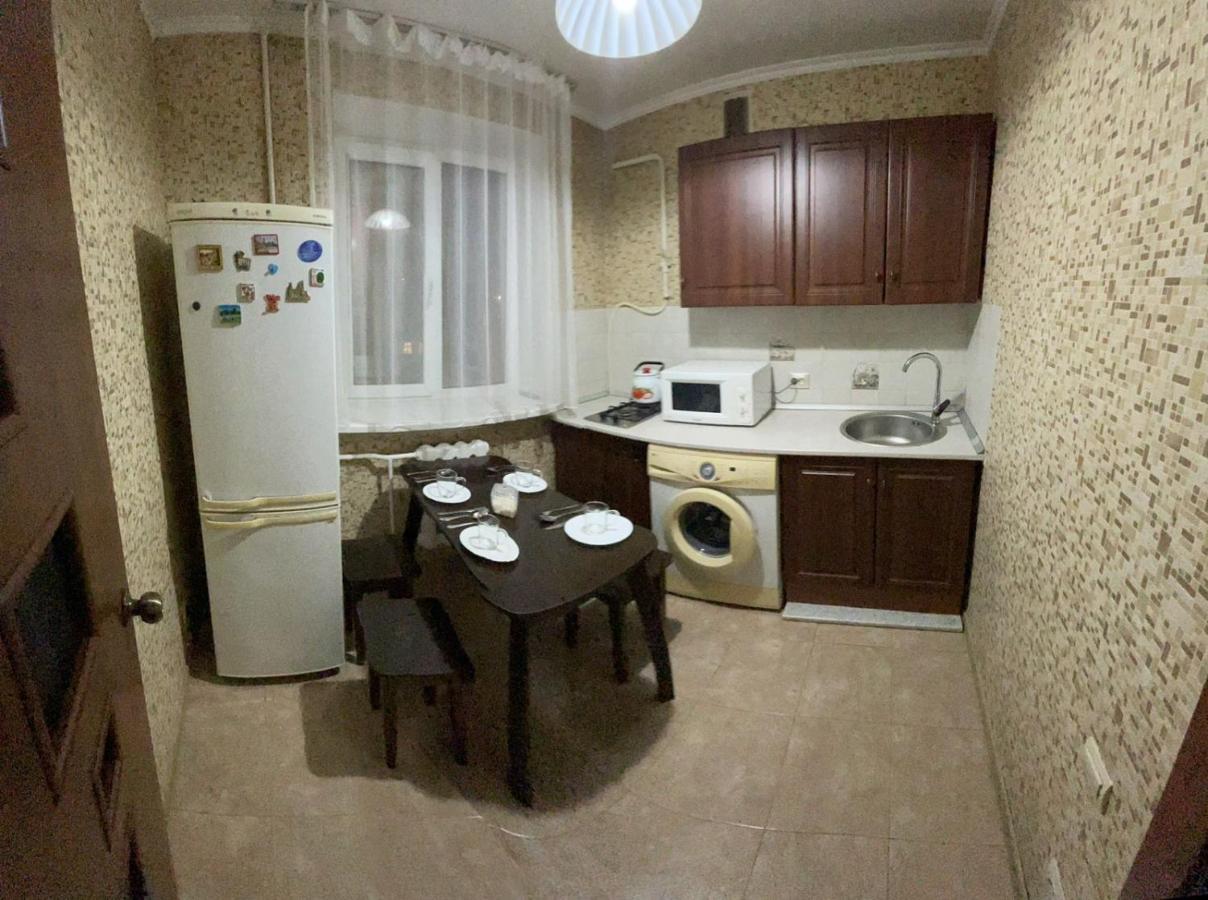 Квартира Рядом Арбата, Гоголя 92 Almatı Dış mekan fotoğraf